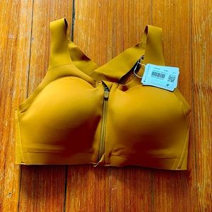 Lululemon Enlite bra Zip front. Size 34C. Spice Bronze.